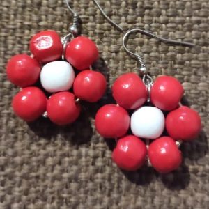 Red and White Wood Bead Earrings Red and White Wooden Flower Earrings - Handcrafted by RSart in South Africa, featuring red and white wooden beads in a floral design.